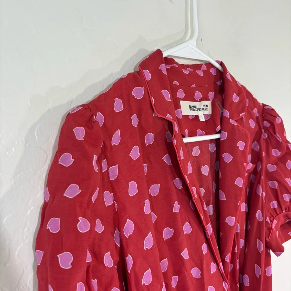 Diane Von Furstenberg Size 2 Candra Wrap Romper Short Sleeve Red Pink Polka Dot - Picture 2 of 10